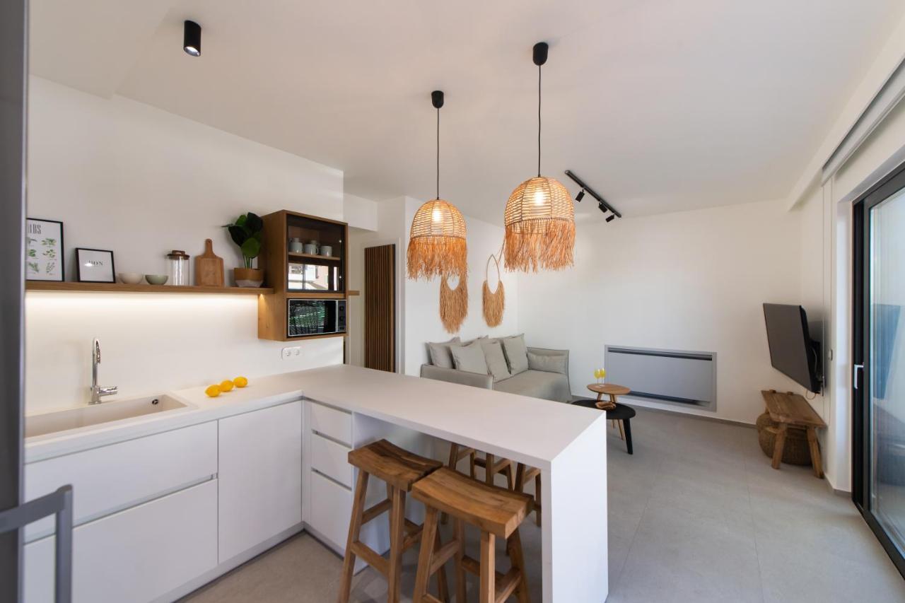 Pnoe - Feel At Home Lefkada City Екстер'єр фото